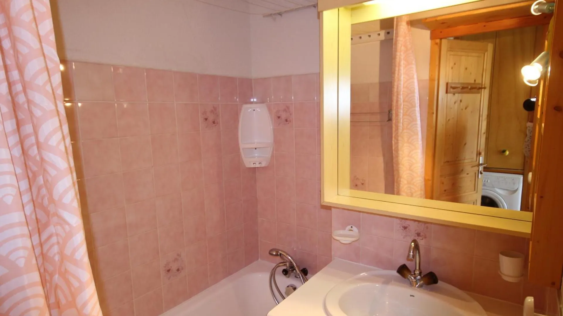 Διαμέρισμα Charmant Studio Cabine Avec Balcon Et Vue Sur Pistes - Fr-1-293-288 Hauteluce